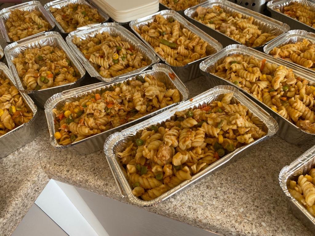 MKAScotland's tweet photo. Ahmadiyya Muslim Youth Association Scotland delivered 50 hot meals to homeless centre. #MuslimForHumanity #Feedhomeless @humanityfirstuk @Glasgowlocal @aqarif https://t.co/IGUqtBOiin