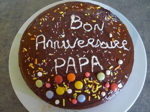 Stphane58387383's tweet photo. Grâce à vous mes enfants je sur combler de joie  je vous remercie pour cette magnifique gâteaux pour mes 43 ans j'ai passé une excellente journée, j'ai été gâté, chouchouté, dorloté, câliné... Je me sens très heureux d'avoir des personnes aussi formidables que vous à mes côtés. https://t.co/kIY9r7wB6r