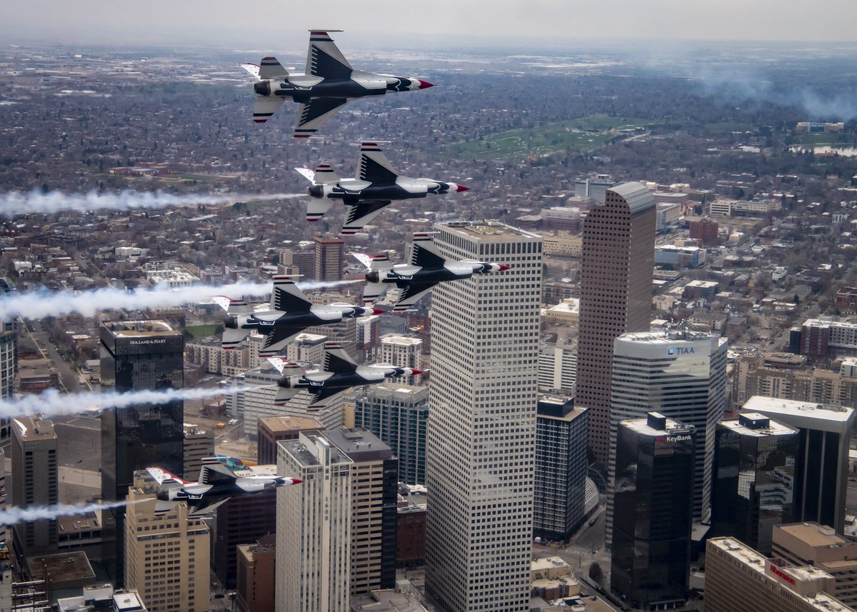 AFThunderbirds's tweet photo. We salute Colorado’s healthcare workers and first responders who are at the forefront of our nation’s fight against COVID-19. They are an inspiration for the entire country during these challenging times and it was an honor to fly for them yesterday. 

#AirForceSalutes https://t.co/VpBRpl6fMu