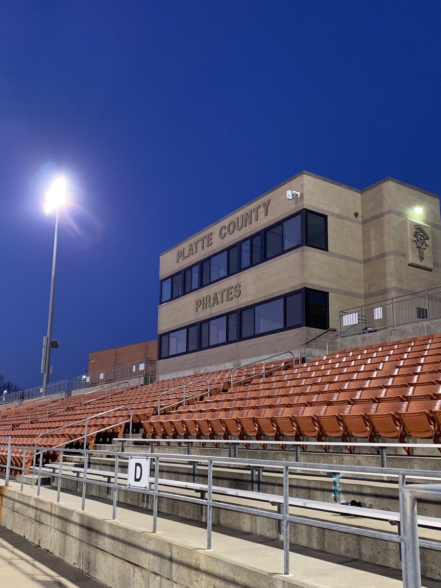 JayWHarris's tweet photo. Field lights shining in honor of PCHS class of 2020, and all students that lost this spring season.  We celebrate your past, present and future achievements.  Nothing will stop your journey of excellence! @PlatteCountyR3 @LauraDHulett @PCADCOACH @middleton_coach @DrMikeReik https://t.co/pAvgHm34CV