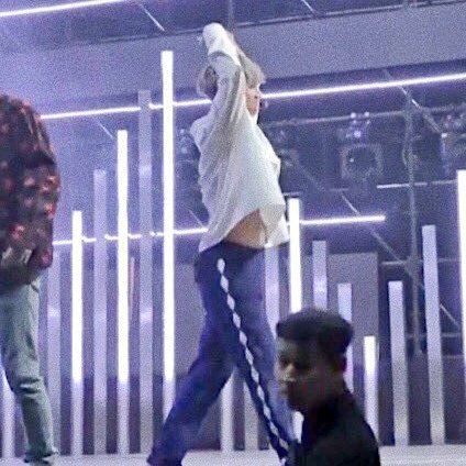 taehyung& #39;s cute tummy: an appreciation thread ☆