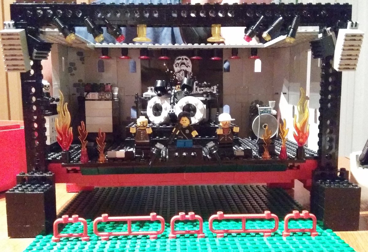 Wenn man keine Konzerte spielen darf, aber tonnenweise Lego zu Hause hat.