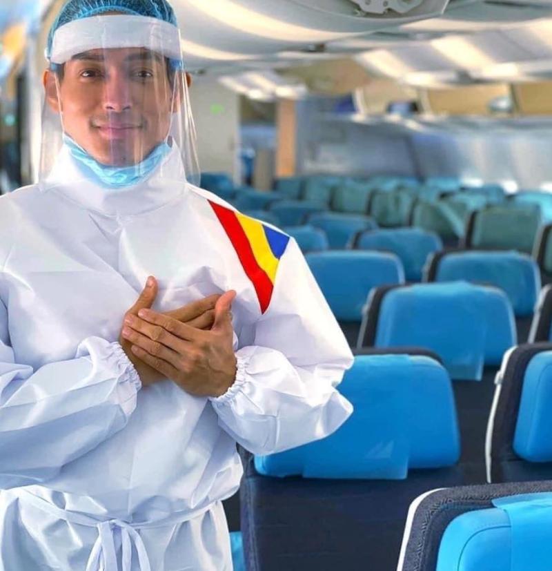 aviationcover's tweet photo. @UG_Airlines @ntvuganda @STwinoburyo Its difficult times for Aviation and with big challenges.
But @UG_Airlines can borrow a leaf of these PPE from @ThaiAirways. 
The #COVID19 has greatly affected passengers' consumer habits. https://t.co/W1a9DrnI7P