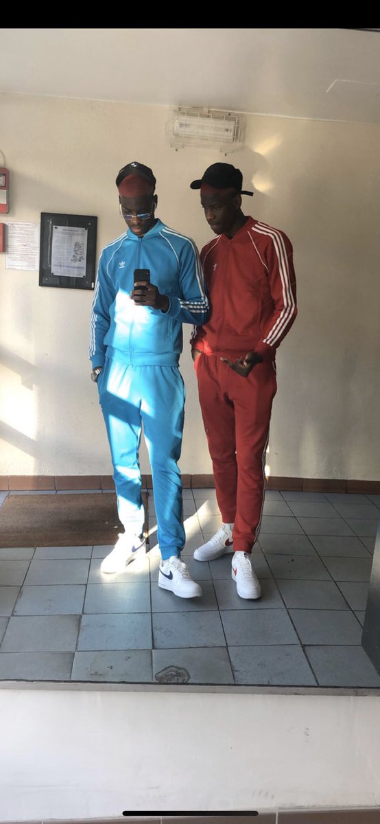 saamoloo tweet media