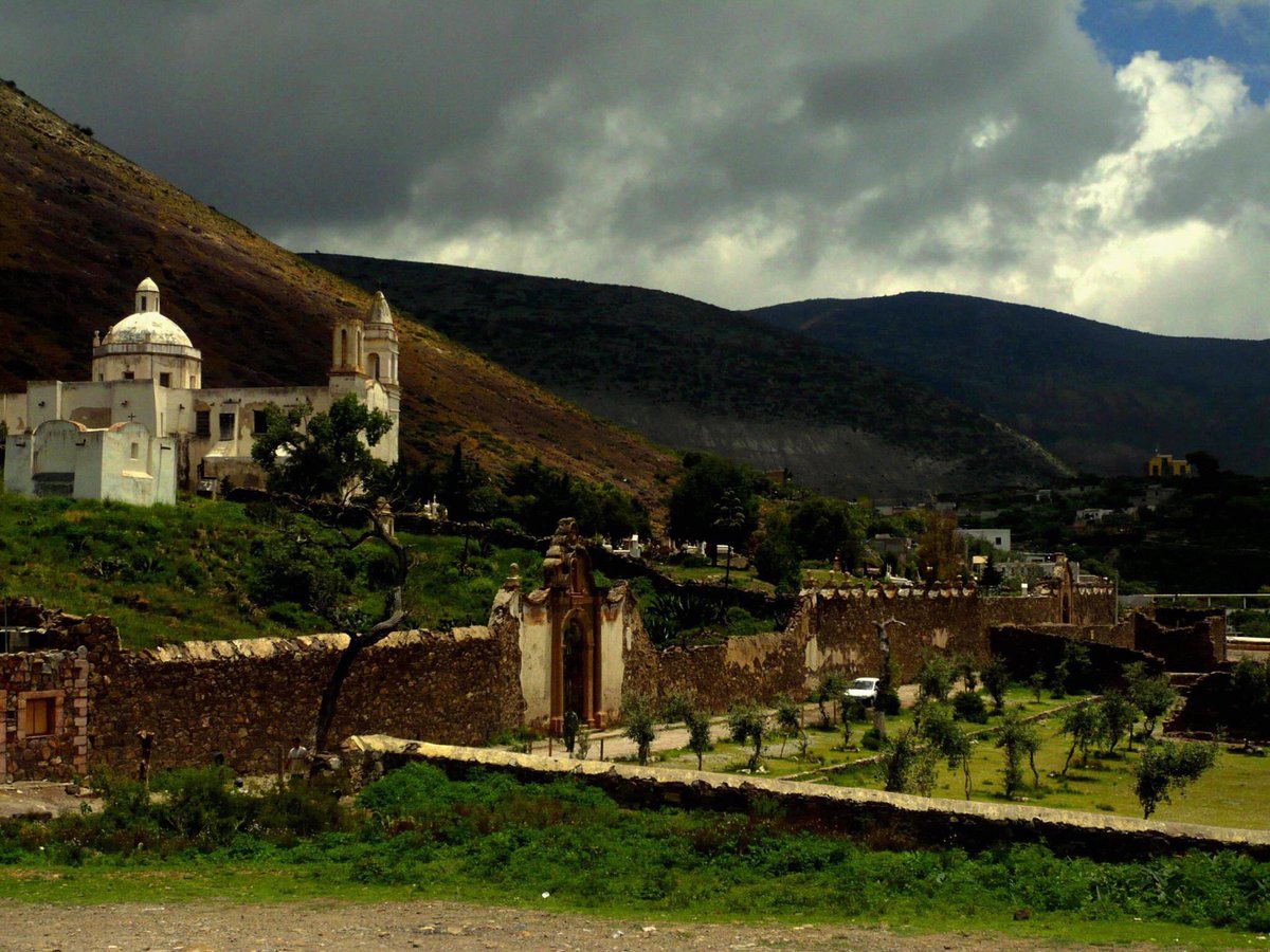 visitingmexico's tweet photo. Real de Catorce, San Luis Potosí 👇 https://t.co/jyQC6nWOuQ