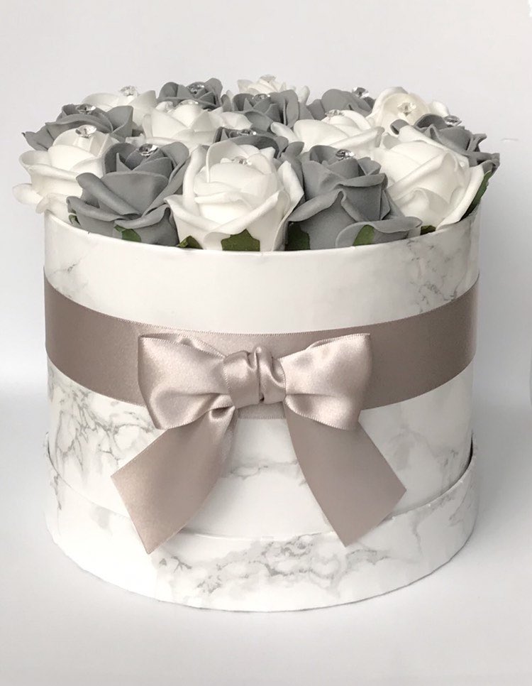 rosereputations's tweet photo. ⭐️Still Open For Orders⭐️ #giftideas #etsyshop #fauxroses https://t.co/oZzB5C0LyL https://t.co/tgXRTESIdg