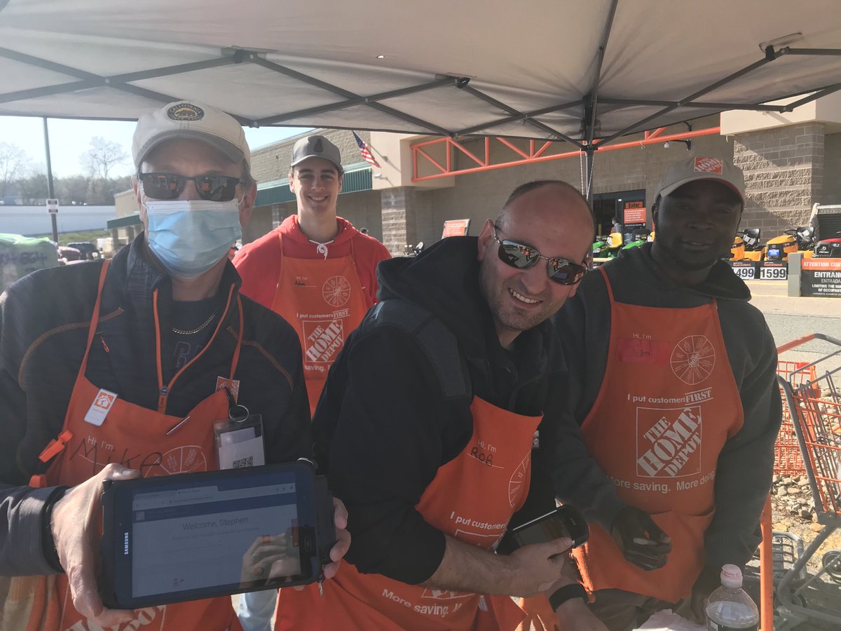 The curbside team says the appliance tablet is a game changer for the curbside concierge!   Your all rocking it today in 3481!  ⁦<a href="/JasonArigoni/">Jason Arigoni</a>⁩ ⁦<a href="/fmbeaulieu/">Freddie Beaulieu</a>⁩ ⁦<a href="/stephenblethen/">Stephen Blethen</a>⁩