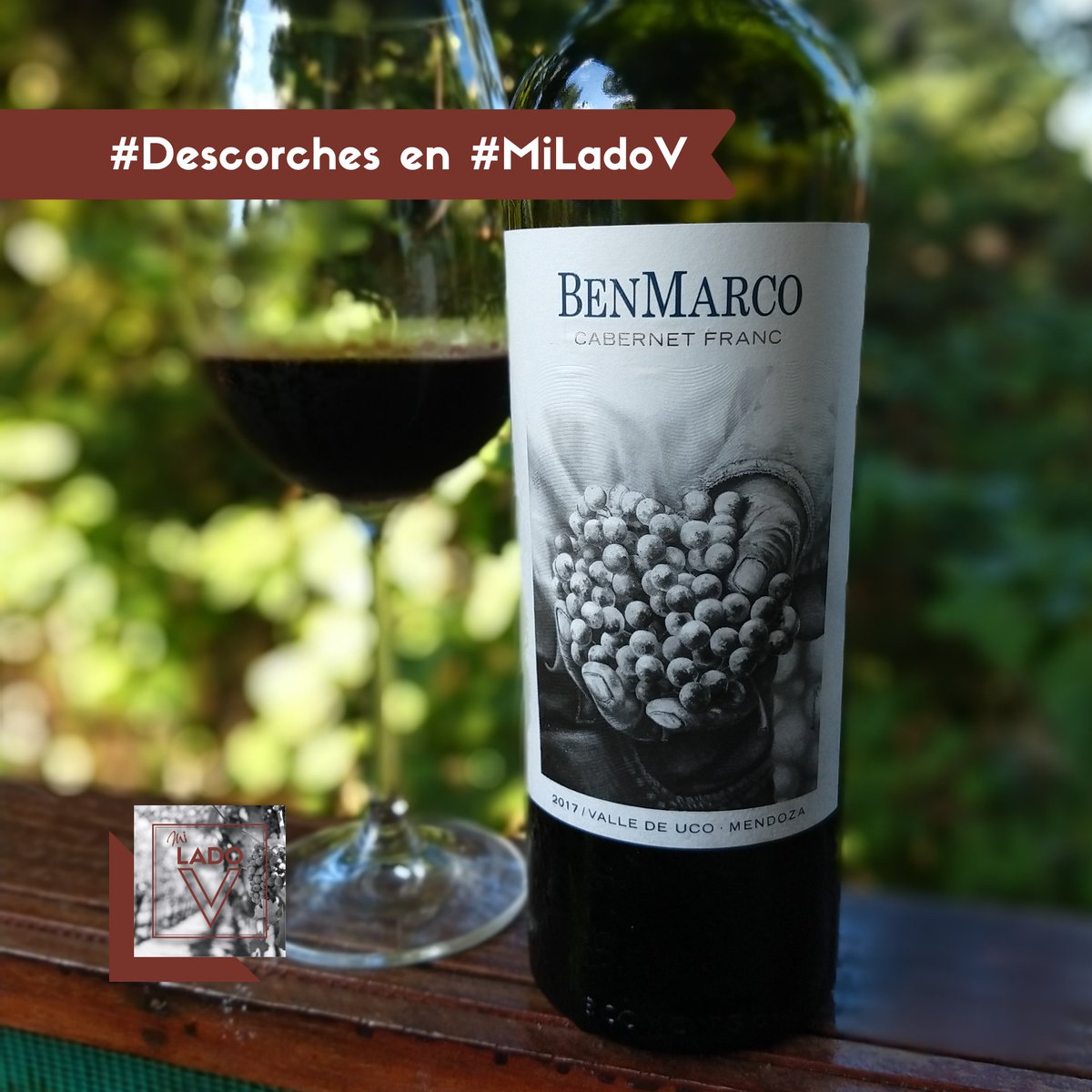 🍷 [#Descorches en #MiLadoV]
La línea #BenMarco (<a href="/sbalbowines/">Susana Balbo Wines</a>) es pura expresión de #terroir. Este caso, un reconocido #CabFranc que rinde homenaje a #ParajeAltamira.
Ofrece en nariz fruta negra y especias picante junto a la nota varietal de morrón maduro. Final prolongado.
😉🍷