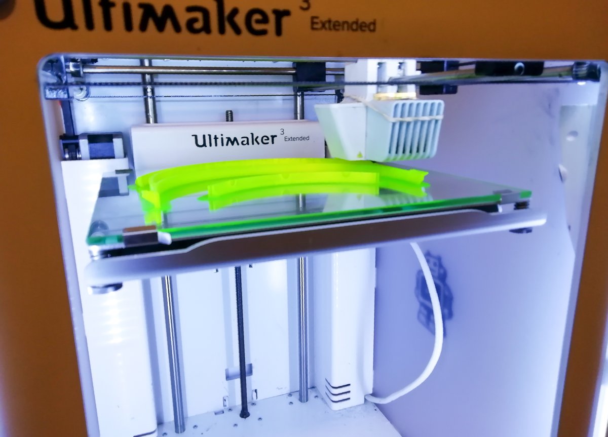 UCA_Technicians's tweet photo. Term starts again for @UniCreativeArts tomorrow but our Technicians have been hard at work over the Easter break, 3D printing components for face shields which will be compiled at a central hub and distributed to NHS and care workers. 1/2 https://t.co/cyS15Ldgx1