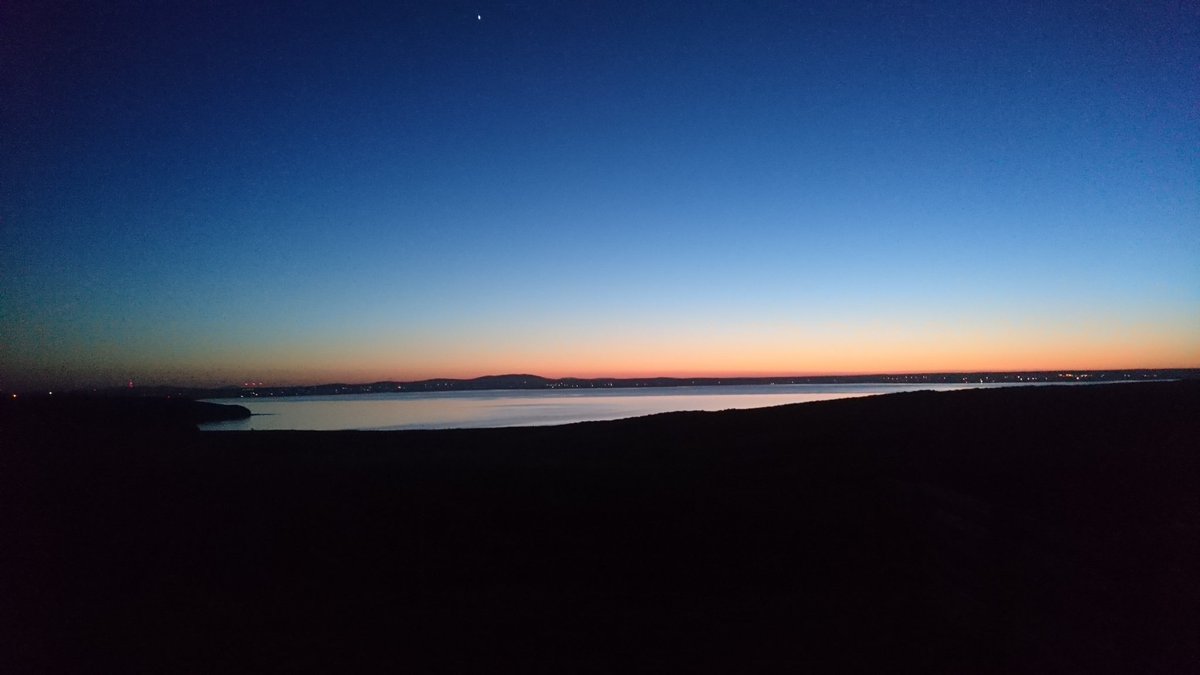 buck8979's tweet photo. Even better an hour later! #almost10pm #sunset https://t.co/2IDJdb1KR2