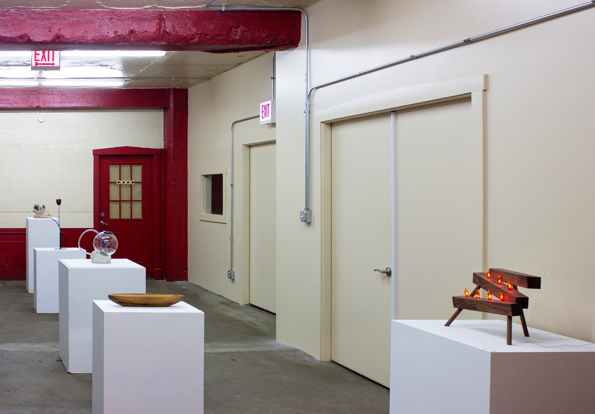 ChicagoIADC's tweet photo. 📸Snapshots from CIADC Gallery Exhibition📸
#ciadc #metal #metalworking #forging #casting #metalcasting #woodwork #wood #technology #cncmachine #objectdesign #chicagomakes #chicagoartists #industrialarts #chicagoindustrialarts #chicagoindustrialdesign https://t.co/SHNOE17634