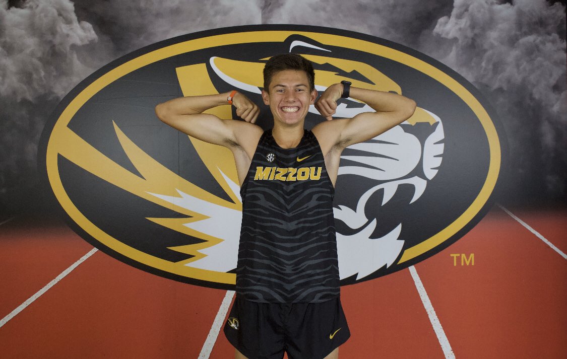 MV_Unit's tweet photo. Virtual Mr. Vista Contestant #6!

Davis “skinny boy” Helmerich

Strengths: School spirit

Sports: none

Hobbies: Cross country

Arms: huge

Greatest accomplishment: quitting king soopers after one week https://t.co/K5WbC1vKNz