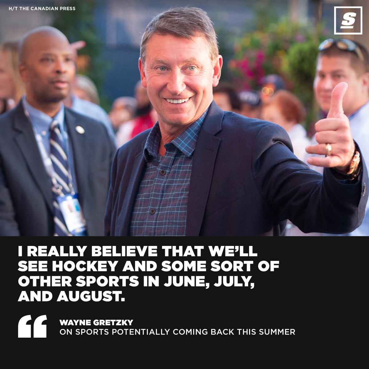 theScore's tweet photo. Wayne Gretzky confident NHL will return in summer. 😲 https://t.co/yoViRzjI1H https://t.co/qMWV6245Sm