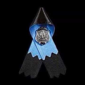 Nat_Div_RCMP's tweet photo. Today, our thoughts go out to our @RCMPNS colleagues, as well as to the families of the victims for their terrible loss. We extend our deepest sympathies to them, as well as wish strength to those who were injured and are on the path of recovery. https://t.co/pyqXSjBdv2