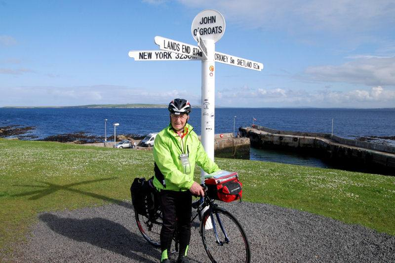 pew_mar's tweet photo. @LeJogStics  @cyclingweekly 
 Tony Rathbone, made it into @GWR in 2014 as the oldest man to cycle LE- Jo'G. This is 2015, when aged 82 he set off once again. Solo and unassisted, he finished in 11 days.
The age gap between our youngest and most senior End to Enders is 70 years https://t.co/hiyr878w2m