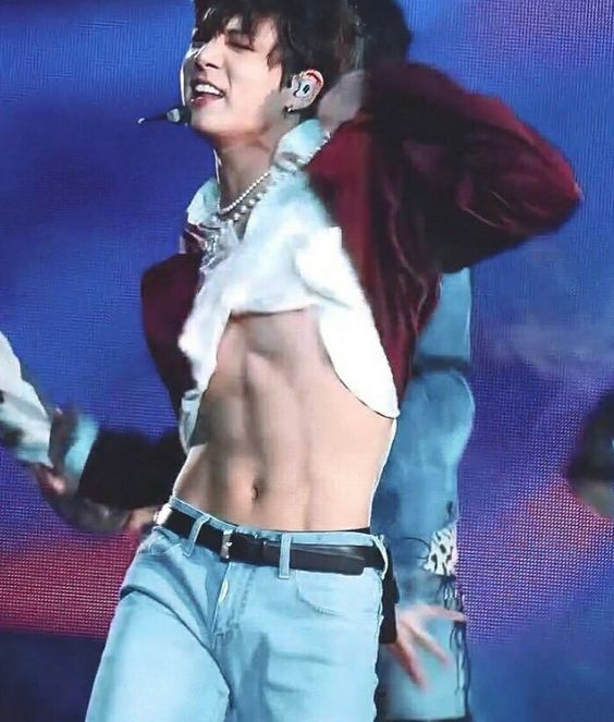 Jungkook’s slim waist ; a devastating thread