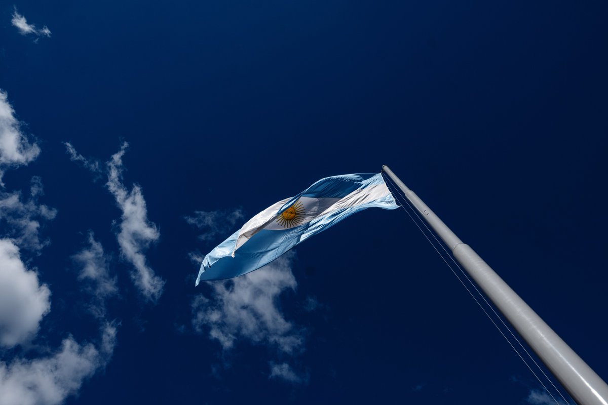 Data on Argentina’s March inflation out Wednesday will be its first major economic report reflecting the nationwide lockdown imposed amid the pandemic. The government has already reported that supermarkets aren’t abiding by its freeze on prices  https://trib.al/btO8YpD&q...
