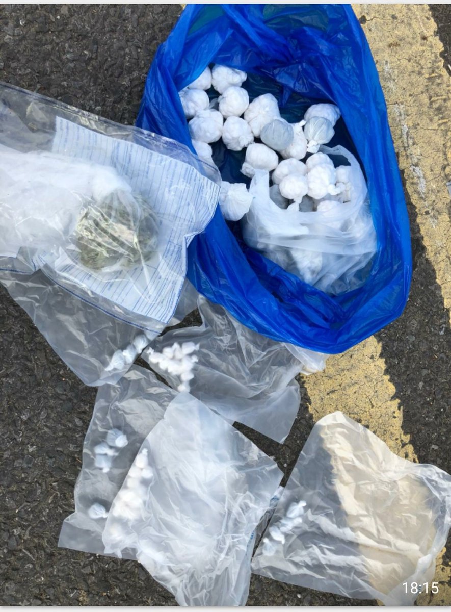 ASPoliceDogs's tweet image. It really is game over when the police dog team turn up! This time PD Baileys nose finds this hoard during a vehicle search along the A303 this afternoon 👍🐾 @ChSuptArmes @SuMountstevens