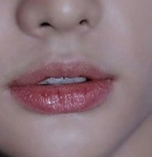 proof that hwang hyunjin& #39;s lips are perfect ; a thread