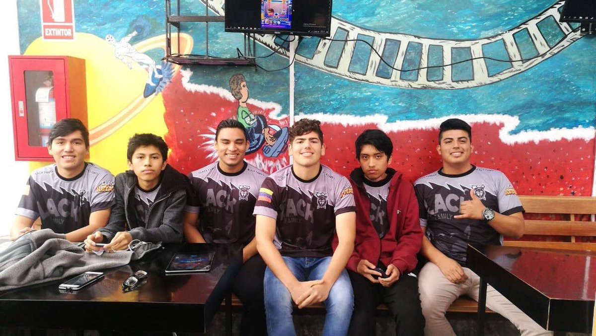 Juanca_God's tweet photo. Jugadores que quieran formar parte del equipo competitivo de @BlackFamilyCR escribirme MD!
**Campeones LDD 2019** https://t.co/rkWyfmoicm