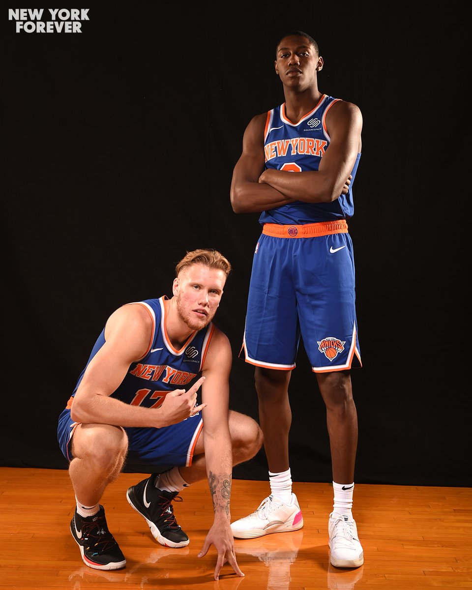 nyknicks's tweet photo. Canada ties 🇨🇦

#KnicksFlashback https://t.co/vcD9N8QHXf