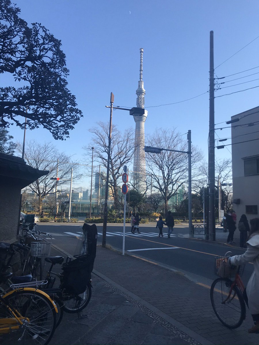 Asakusa : on y reviendra, mais quartier du temple le plus célèbre de Tokyo, le Sensō-Ji, mais aussi quartier très calme et apaisant