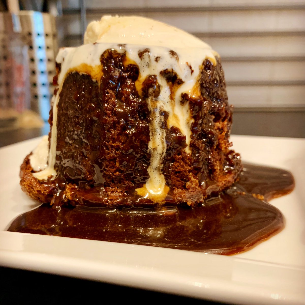 Louise Rhind-Tutt tweet media