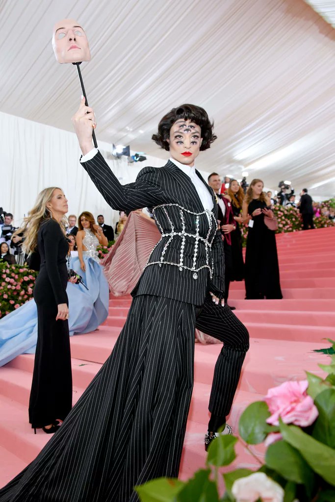 10. For my ornithologist friends, I present you Ezra Miller's 2019  @Burberry look getting the downy woodpecker treatment. C'mon, I know you see it, too. The small red patch, the bold stripes, and the white breast patch... just throwing the idea out there!