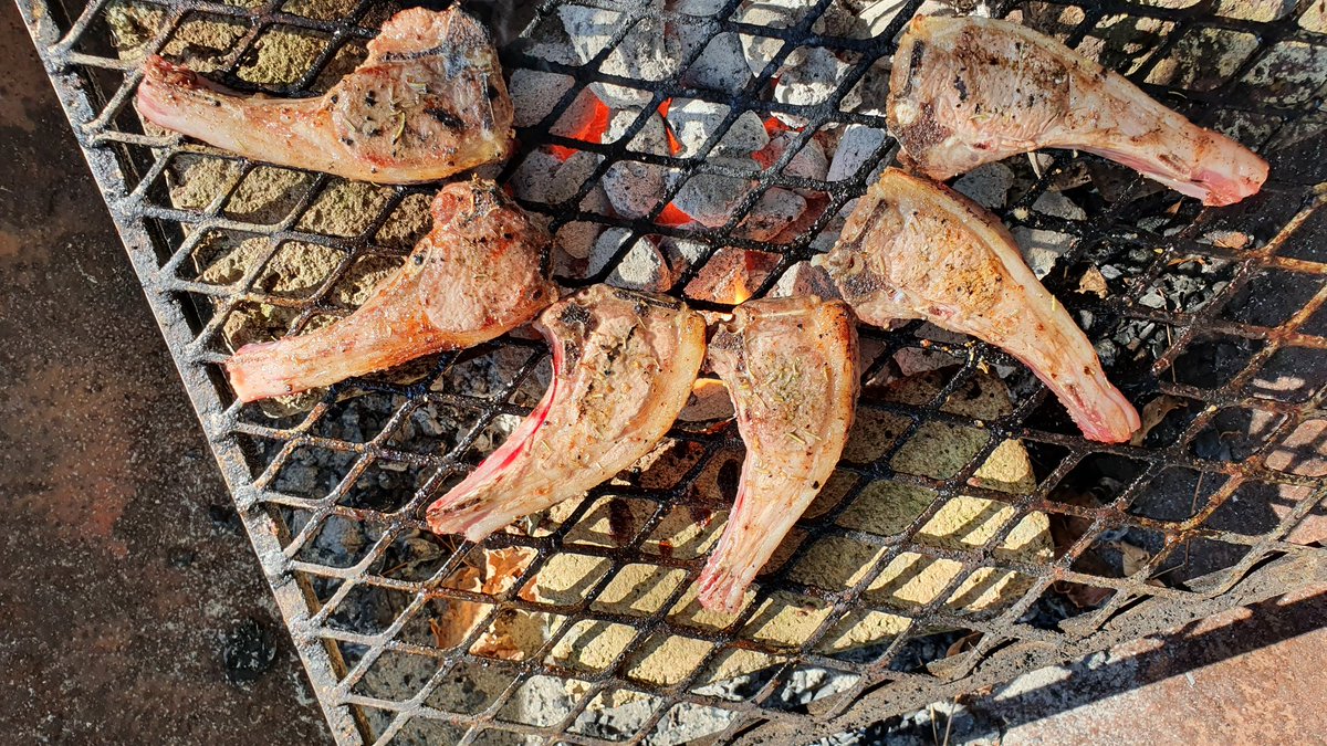 When your braai starts to look like half a #Covid_19 cell and you're in #AlcoholFreeSA ...
<a href="/FoulkesBrau/">Foulkes Brau</a> <a href="/BraaiBoy/">BraaiBoy</a> <a href="/Chad_O_Chef/">Chad-O-Chef</a> #LockdownSAExtended #Easter