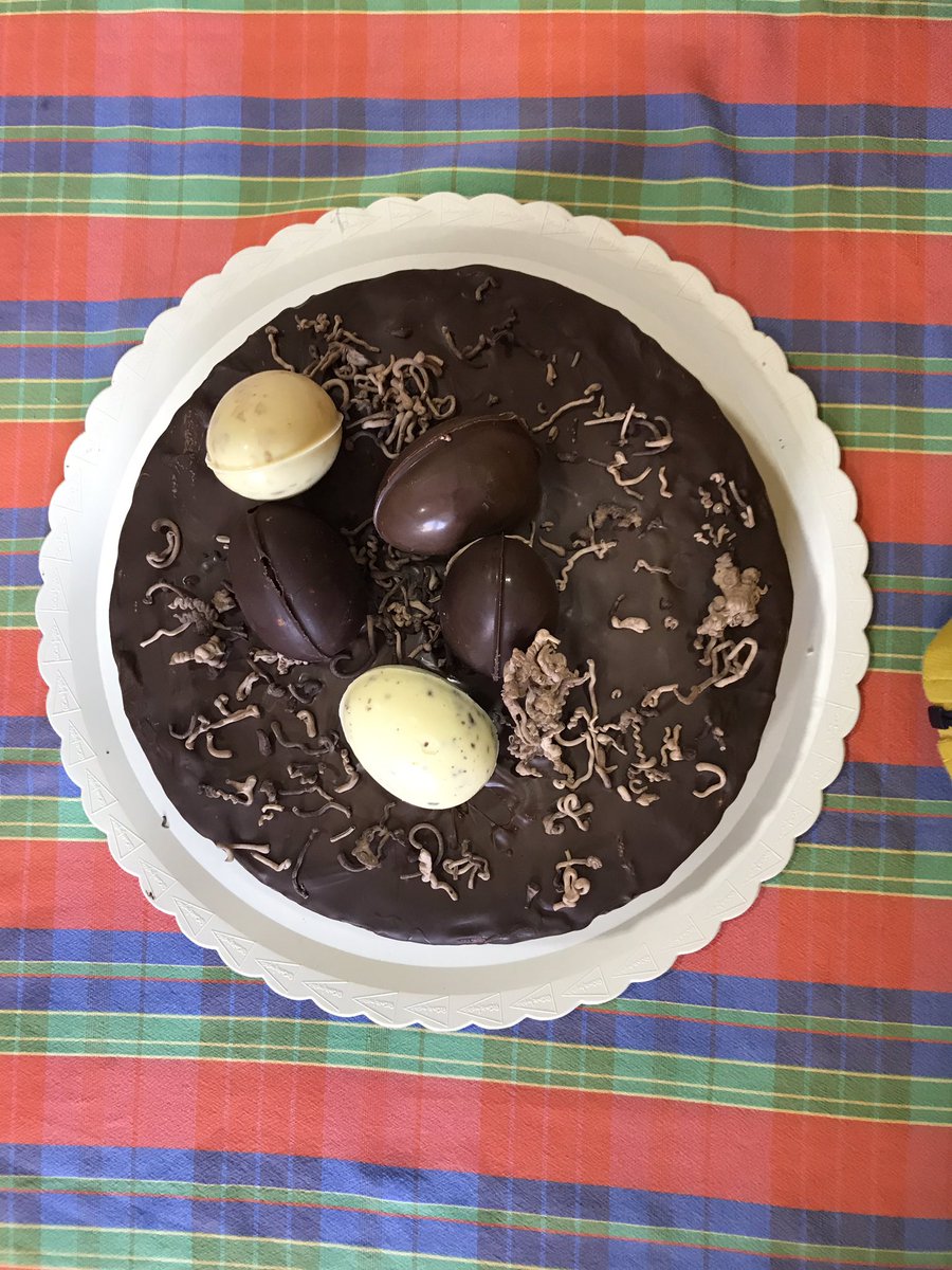 SandraTorrentCo's tweet photo. L’Aniol i la Bruna han fet la mona #tradicions #pasqua2020 #JoEmQuedoACasa #xocolata https://t.co/Ac3ccOpqq2