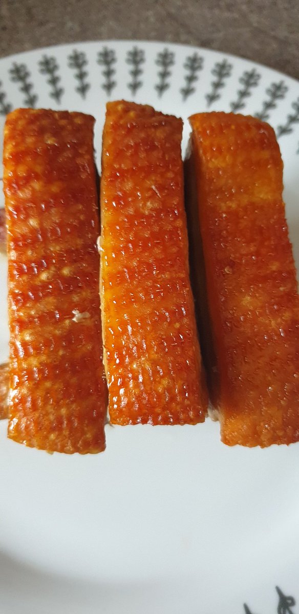 Kelly10449067's tweet photo. Beautiful pork belly 😍 simple but beautifully crispy https://t.co/WiLlxAopDF
