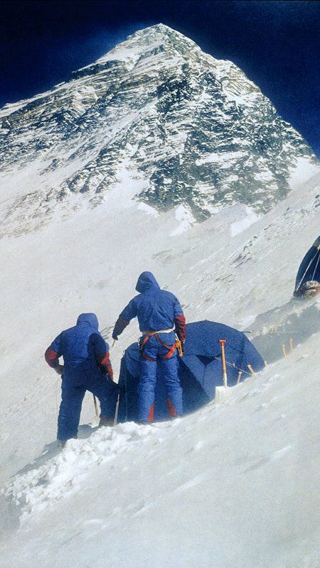 xavik64's tweet photo. Demà dilluns comencem la
#MuntanyaACasaE3 pel canal d’esports de @tv3cat
Mireu tota la programació a la web o l’app d’Esport3.
#QuedatACasa #muntanya #alpinisme #escalada #trail #JoActuo #SempreTeva https://t.co/aBBbNu9x7K