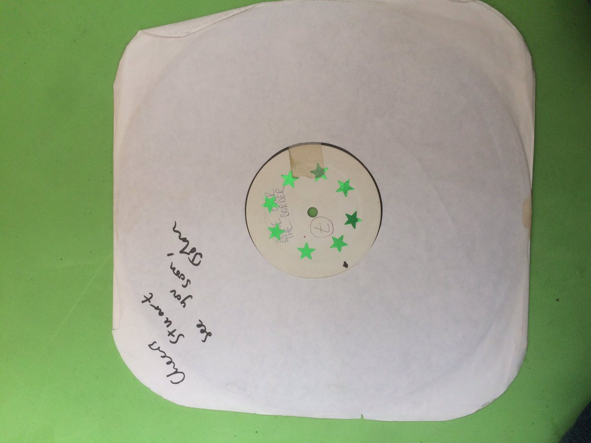 stuarab's tweet photo. I think this was used on inner meet me?   Nice wee message etched on the vinyl.  Got (bought) this from John so I guess it’s real 😀. https://t.co/iIf2hYrPFL