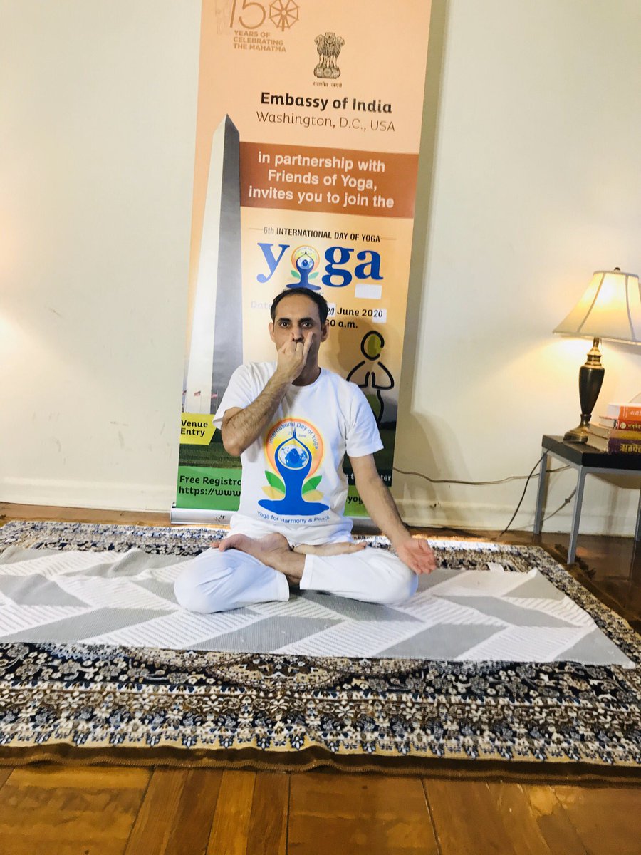 mokshrajacharya's tweet photo. You can do #Pranayama #BreathingExercise for #immune & #respiratory_system
👉https://t.co/QvsIELgfHE…
#IDY2020
#Bhastrika
#Kapalabhati
#Bahyakumbhaka
#Ujjaayi
#Anulom_Vilom
#SuryaBhedi
#Bhramari
#Udgeetha
#Pranava
#Dhyan
#SundayMorning
#SundayMotivation
#SundayThoughts https://t.co/tPiZ5Kc7iz