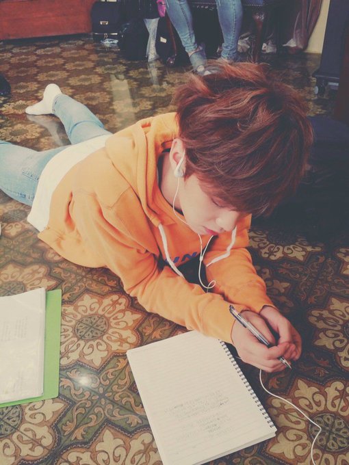 For all the times he serves as our favorite fake boyfriend  #라키   #아스트로   #아스트로라키   #ROCKY   #ASTRO  @offclASTRO