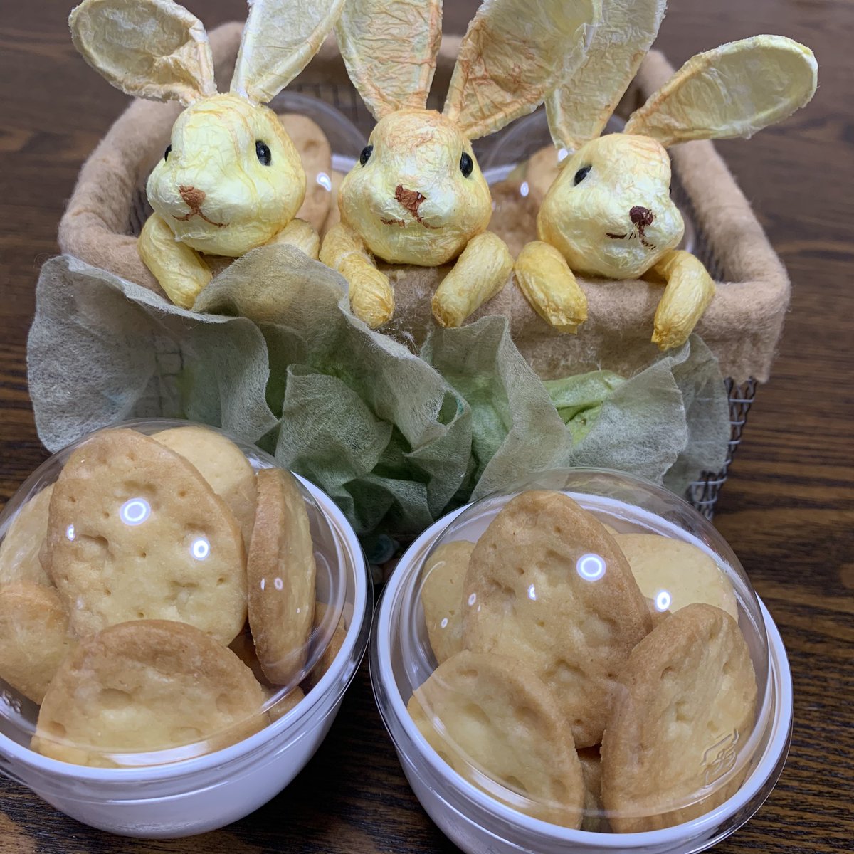 MARS935's tweet photo. ハッピーイースター🥚🐰
今年のエッグラップ。可愛い💕
イースターエッグで気分上げてこー!
そして、子供達にイースター用のクッキーを作ってたまごにイン!
#easter #eastereggs #イースター #イースターエッグ #イースタークッキー #eastercookies #stayhome #eggwrap https://t.co/aZ1bNiXsjv