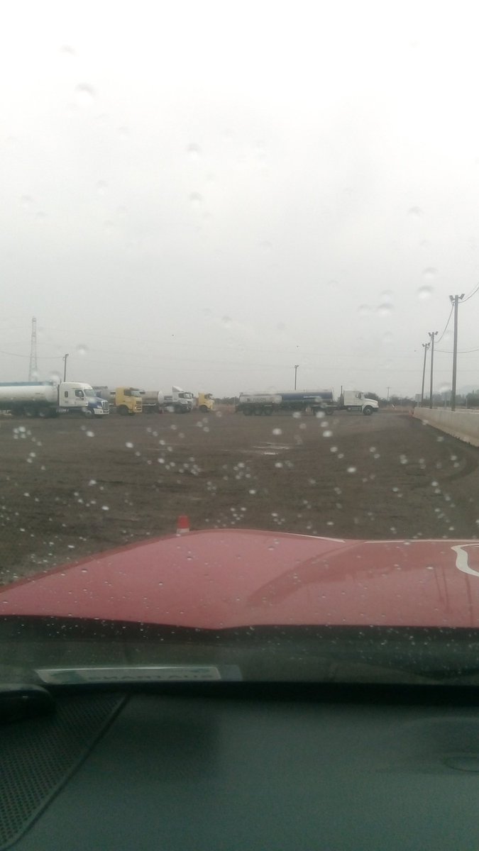 PATRICIOSPINOZA's tweet photo. Comienzan a caer algunas gotitas 🌧️☔#Mineria #Faena #iAuditor #AA #Colina #LasTortolas #Seguridad #Prevencion https://t.co/MbK9CfLeTg