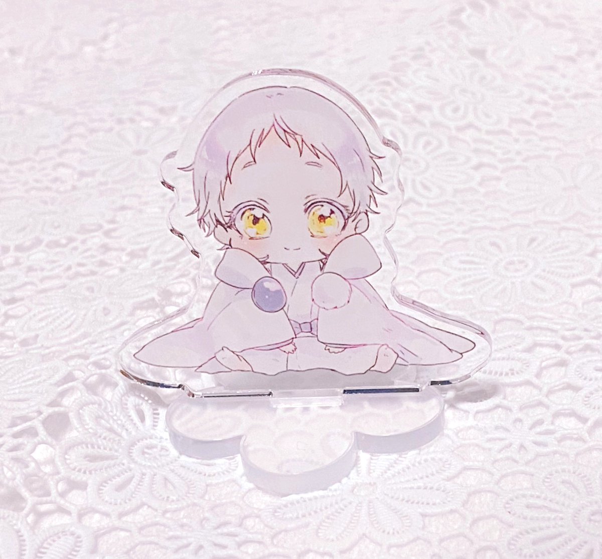 こちらは雛鶴ちゃんアクスタ!こちらもシールとセットでBOOTHにて来週末頒布予定です!お花の台座とは別にキャンペーンのキャンディーの台座もつきます!色はランダムです?? 