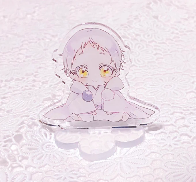 こちらは雛鶴ちゃんアクスタ!こちらもシールとセットでBOOTHにて来週末頒布予定です!お花の台座とは別にキャンペーンのキャンディーの台座もつきます!色はランダムです?? 