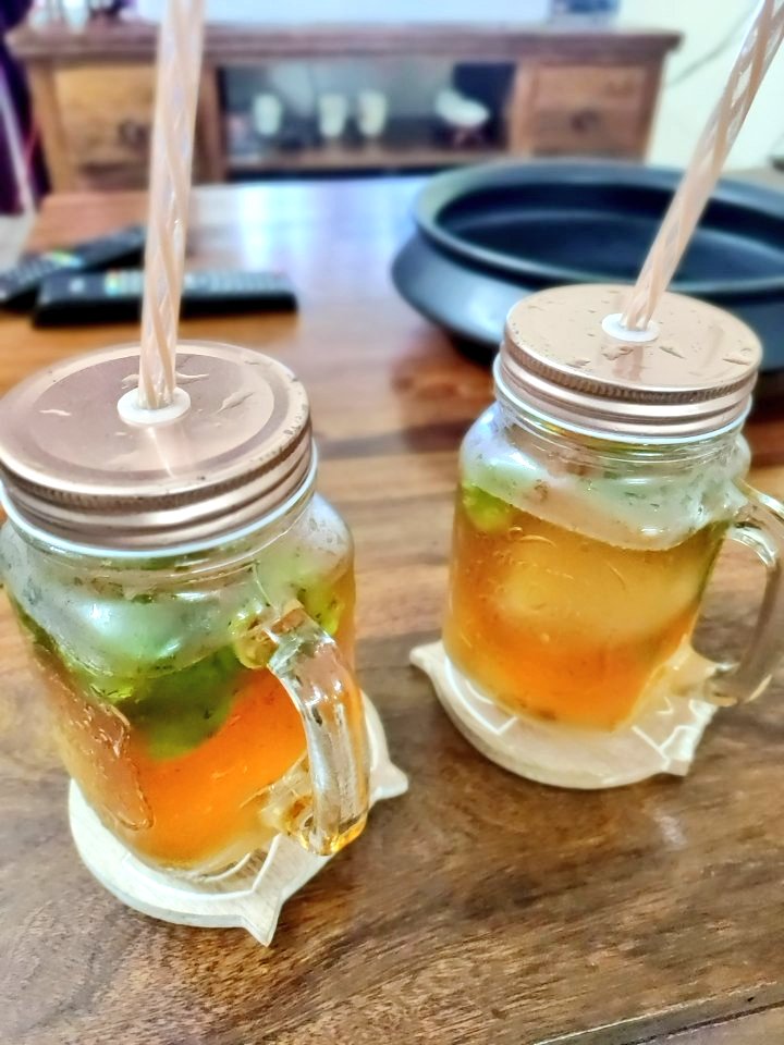 And here it is... Our own version of homemade LIT  ta-da Frozen lemon mint tea + rum + gin (that's all is available)  #LockdownHouseParty with  @SathayePPThanks P&  @OnlyNakedTruth for the mason jars 