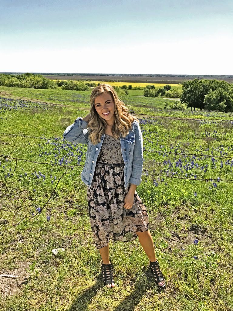KirstieKraus's tweet image. #HappyEaster2020 Thirsties 🐣💛💐

Photo from last years visit to #EnnisTX