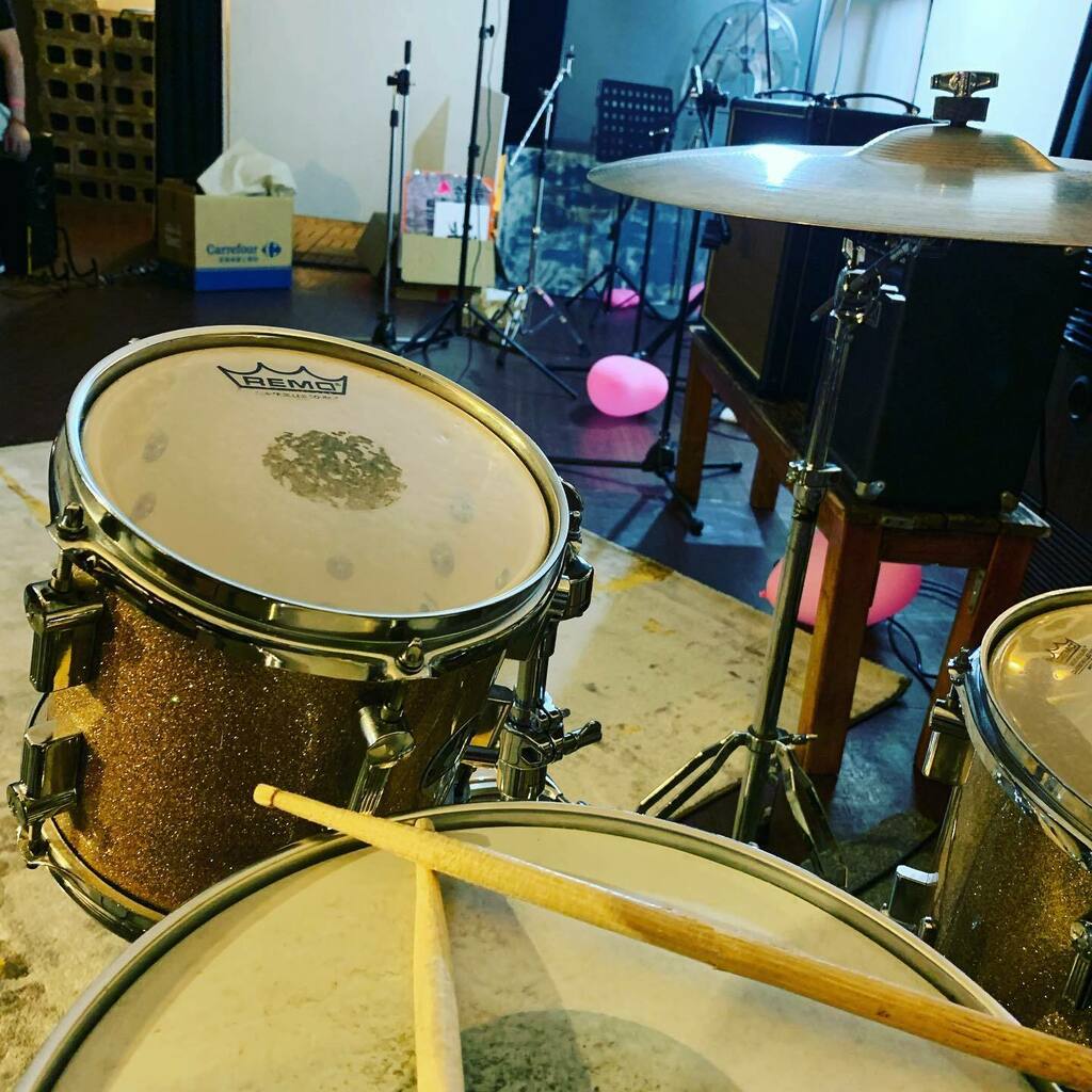denny5978's tweet photo. 認真考慮一下來學打鼓🥁  I should seriouly consider to learn drum beat https://t.co/9W5KM0H5sG https://t.co/XLMu4ZJ5w5