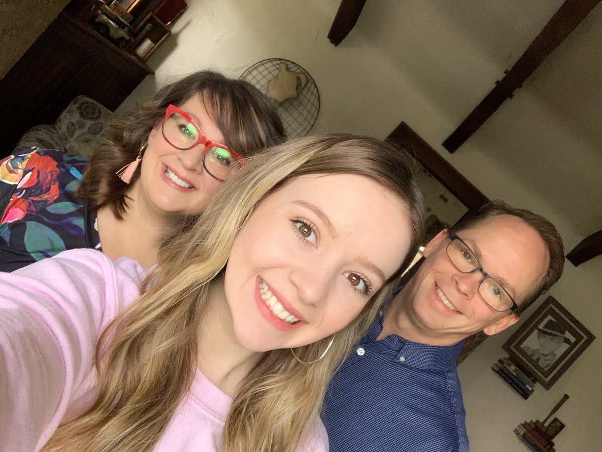 lexy_077's tweet photo. Happy Easter #faithcanton https://t.co/D86HkXxmWp