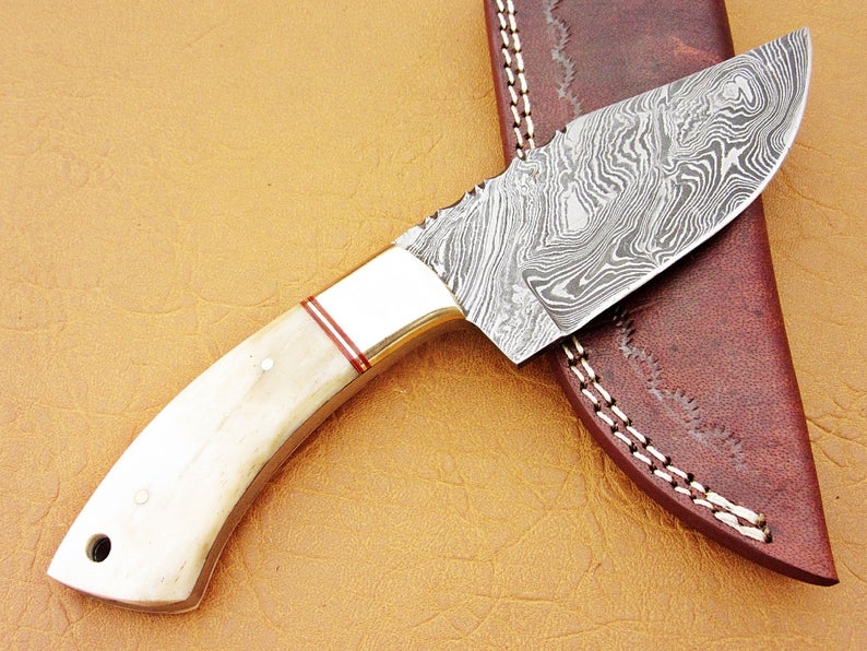 ForgedFor's tweet photo. Sharp Handmade Skinner Knife With New Style Handle #Forsale
#Sharpblade #CamelBone
#Leathercase #Skinnerknife
#HandmadeWork
#ShippingWorldWide
#NewStyle https://t.co/9duuOh6KGn