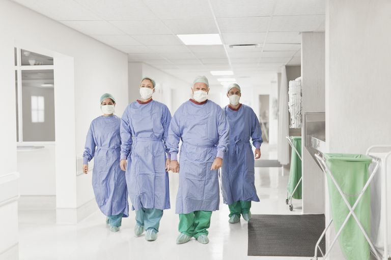 Emprendedores's tweet photo. Numerosas empresas han apartado su actividad principal para virar su capacidad productiva y ponerla a disposición de la urgencia sanitaria. https://t.co/FFqdzgxJhu https://t.co/z2VQR6M1wA