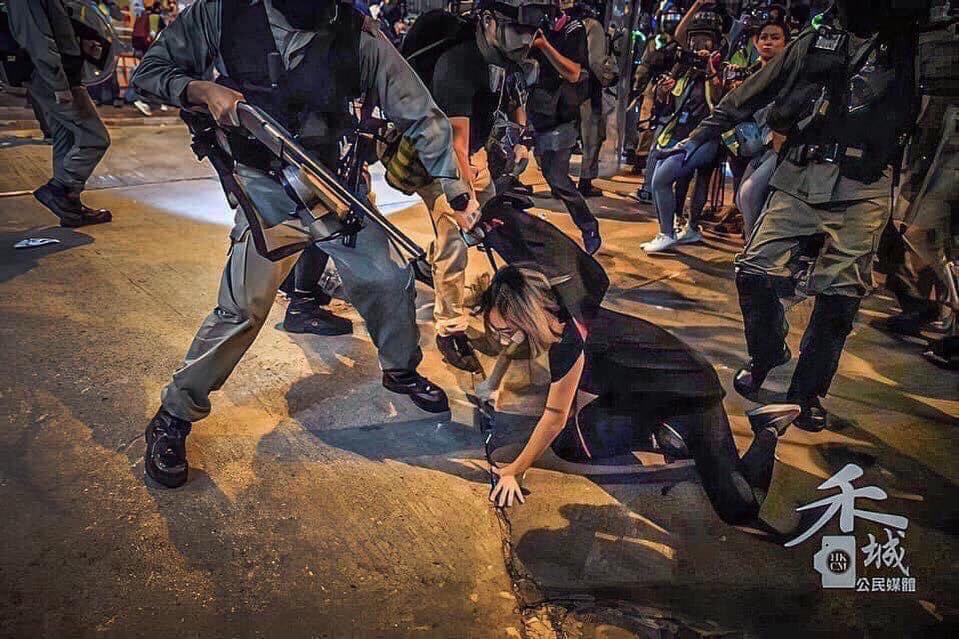 ailailww00's tweet photo. Some photos that Facebook kept deleting. Never forget.
#HongKongProtests #CCPChina #StandWithHongKong https://t.co/Rqria4GCl2