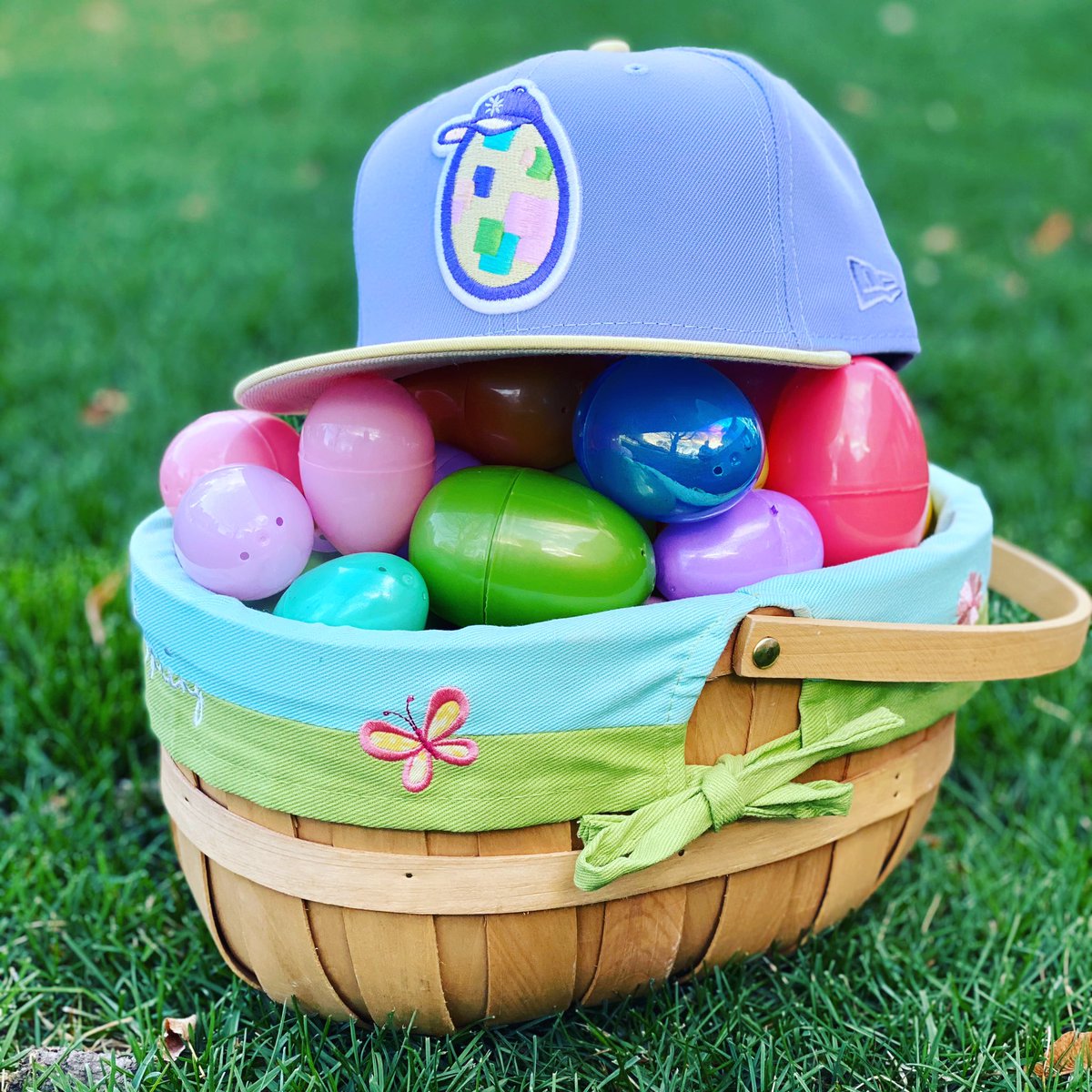 mattyjens78's tweet photo. Happy Easter everyone!  Hope the Easter Bunny found you and your family!
.
.
#NewEra #59Fifty #EasterEgg #Easter #DionicBrand #Dionic #MyHatClub #HatClub #NewEraCap #5950 #Fitted #TeamFitted #NoDupes #CapCollectors #FlyYourOwnFlag #MJsFitteds #ThisIsTheCap #FittedNation https://t.co/4UaS8upOBY
