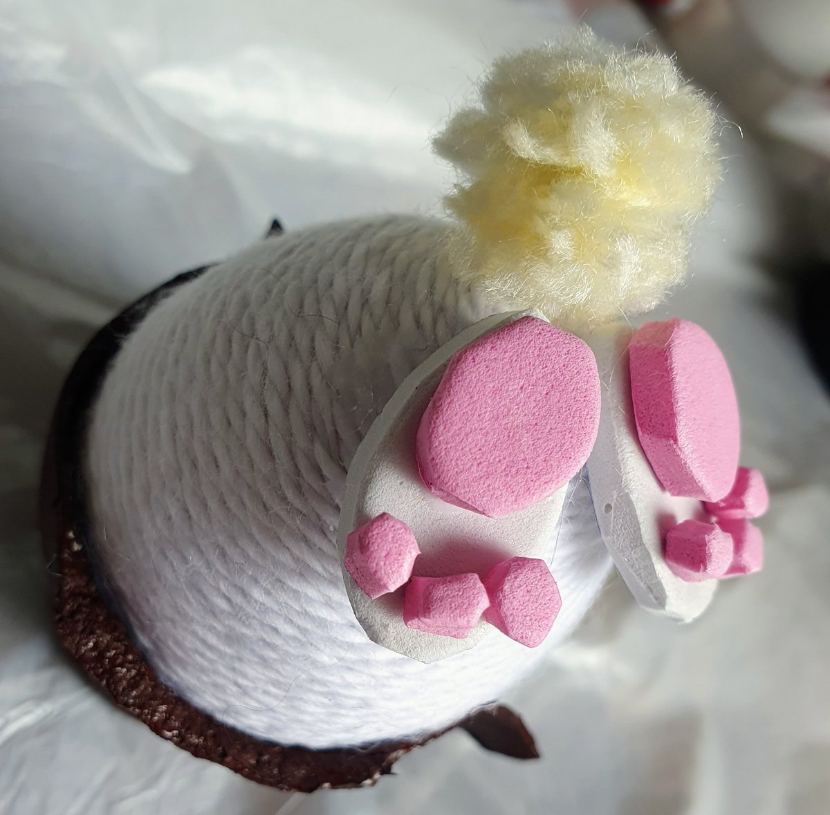noripcord2007's tweet photo. Meet the white rabbit #Easter #sahmf https://t.co/FHahFlzTa5