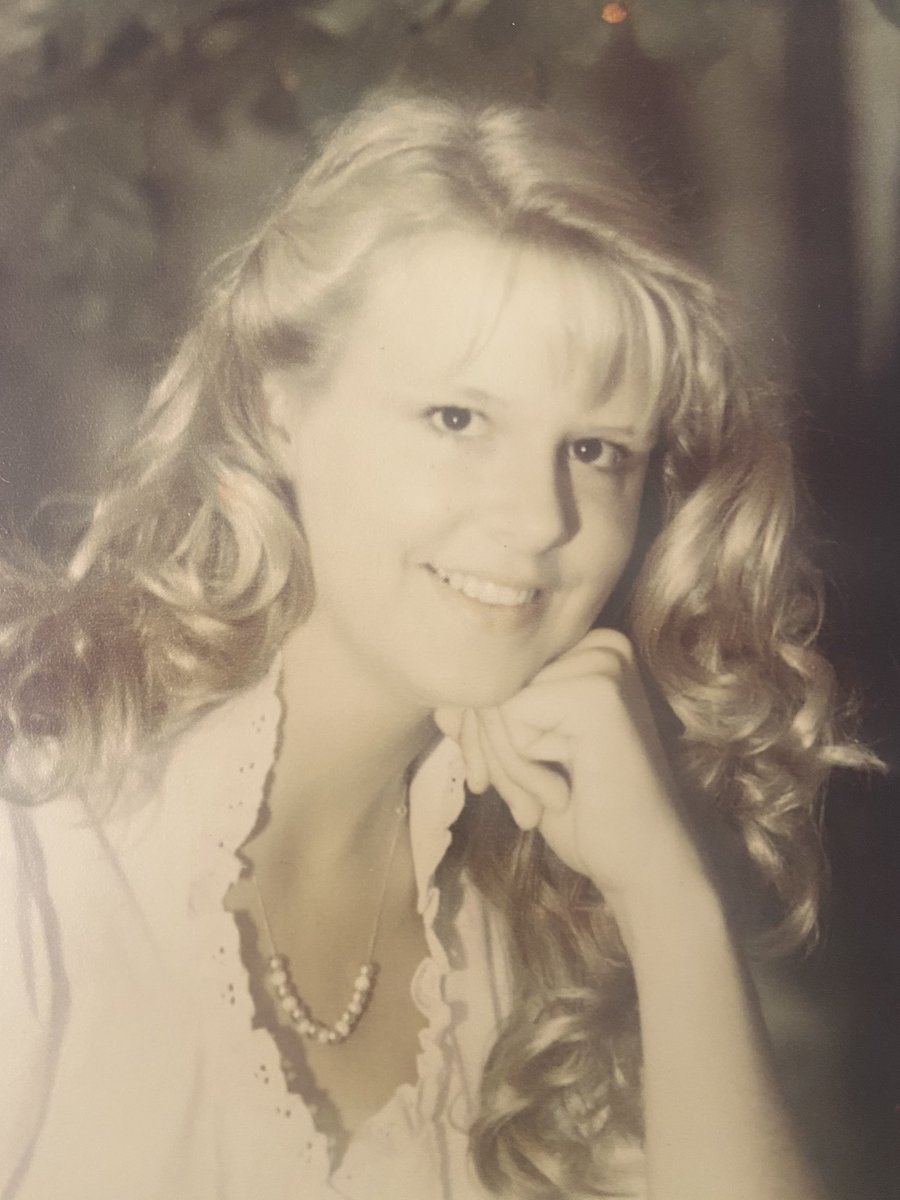 CynModlin's tweet photo. Senior photos Class of 1983 Hoke Highschool Home of the Bucks 🦌 https://t.co/395FopsHiH