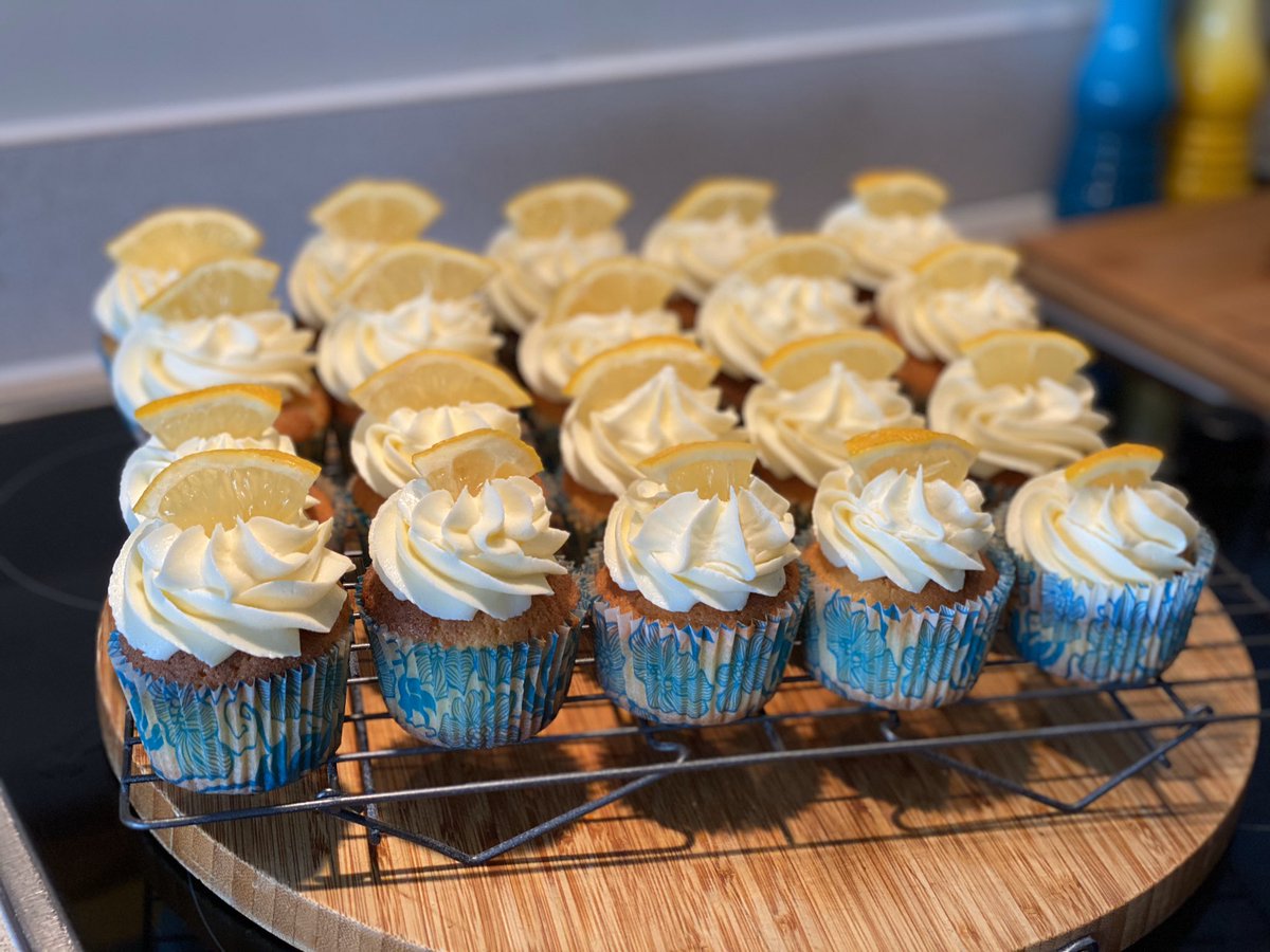 fatrabbitbakery's tweet photo. So this Easter the rabbits thought they’d dispense with the usual Easter egg inspired bakes [but due to COVID19 these are rather hard to find], so they’ve been busy in development kitchen whipping up some Gin &amp; Tonic cupcakes 🧁 #cupcakes https://t.co/TEMoTPtH1D